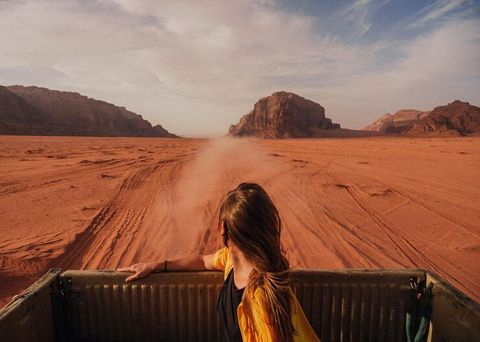 Air Safari over Deserts: Explore Breathtaking Views, Routes, and Travel Tips