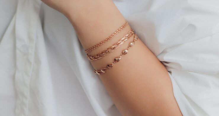 A Guide to Adjustable Minimal Bracelets for Everyday Style and Versatile Wear