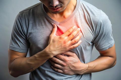 Heart Attack Warning Signs: A Complete Guide to Early Symptoms and Key Indicators